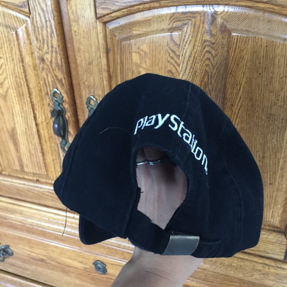 Unisex PlayStation hat - Picture 2 of 4